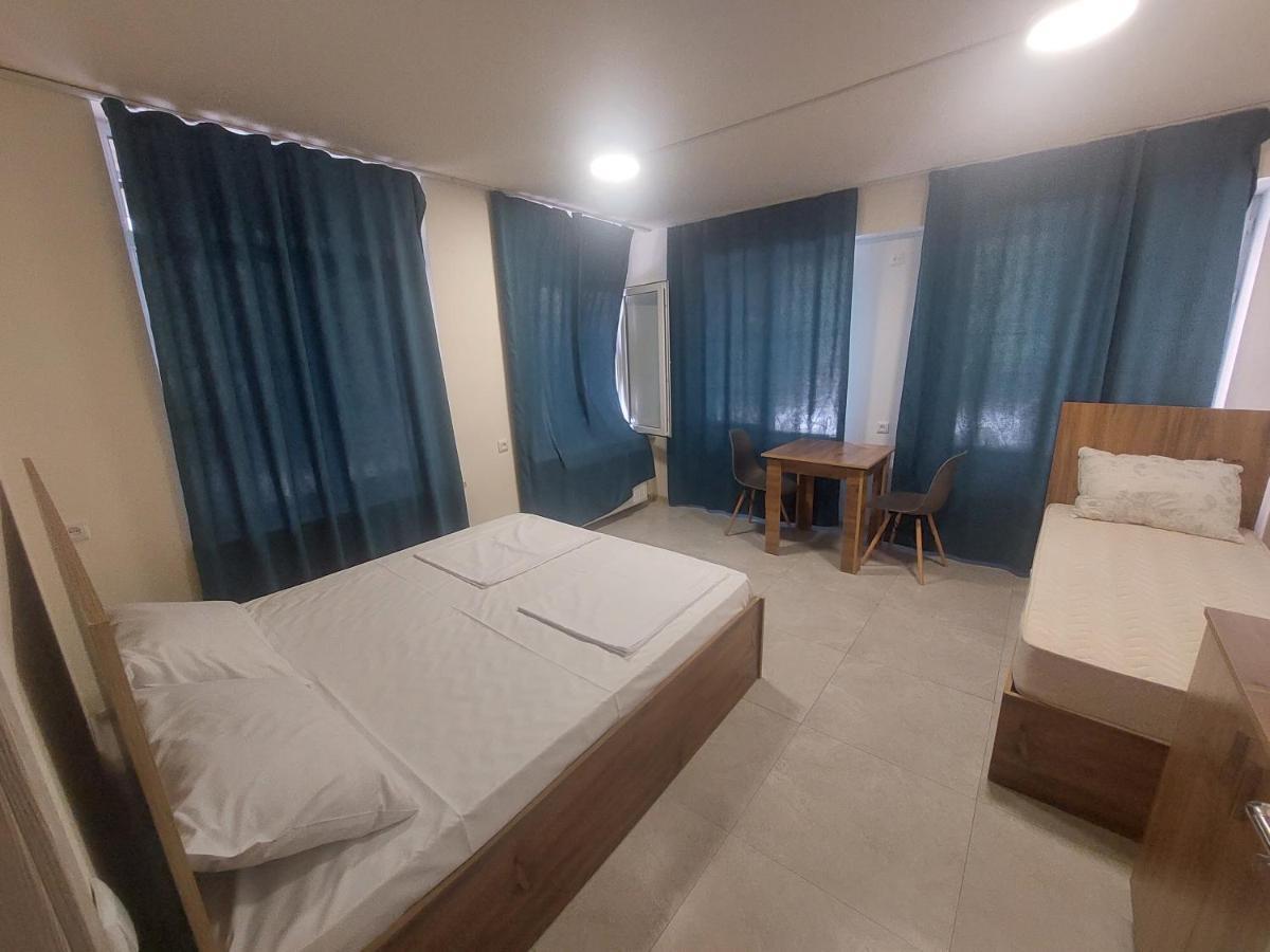 The Best Hotel-Hostel Yerevan Exterior photo